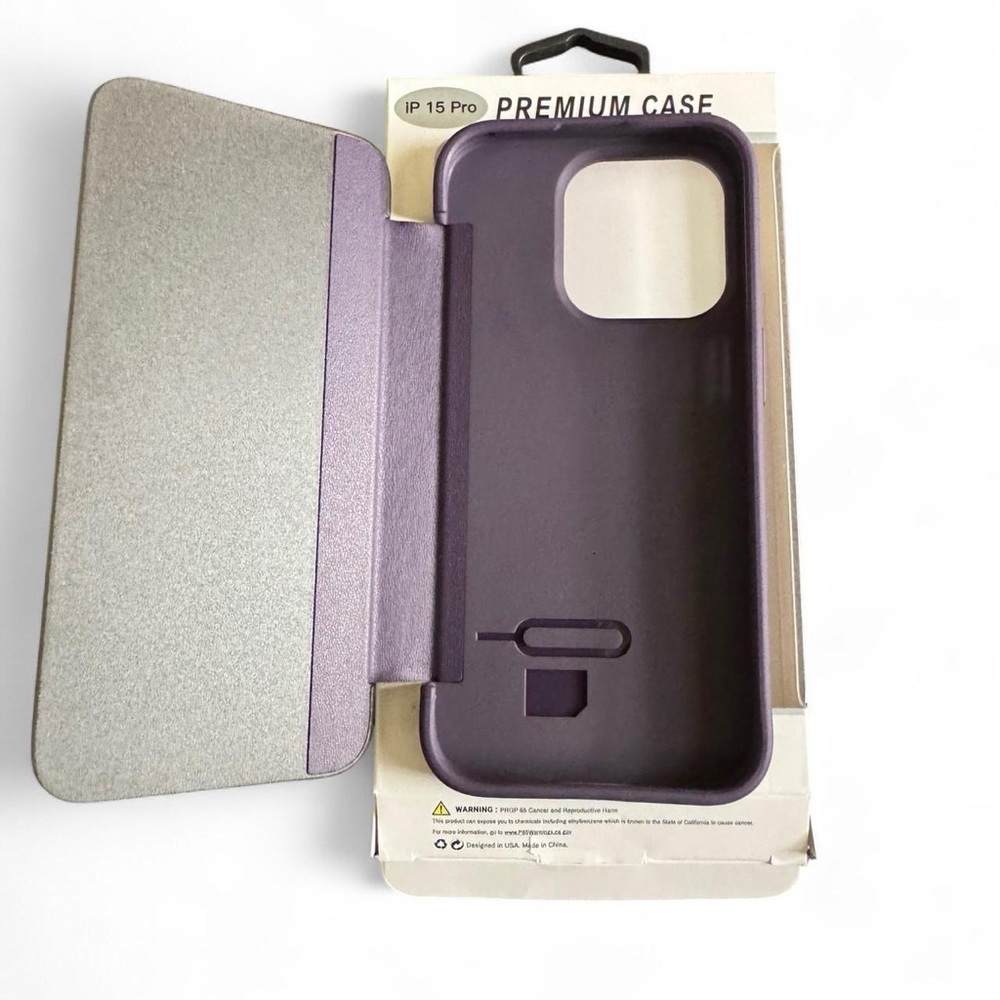 Purple iPhone 15 pro portfolio case